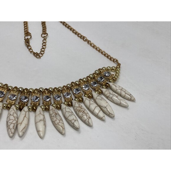Necklace Gold Tone Clear Crystal White Veined Beads Claw-ish Shape Bib - Picture 5 of 12